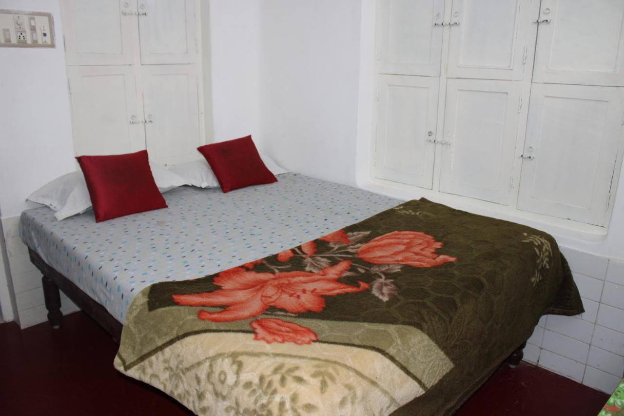 Balaji Guest House Pondicherry Exteriör bild