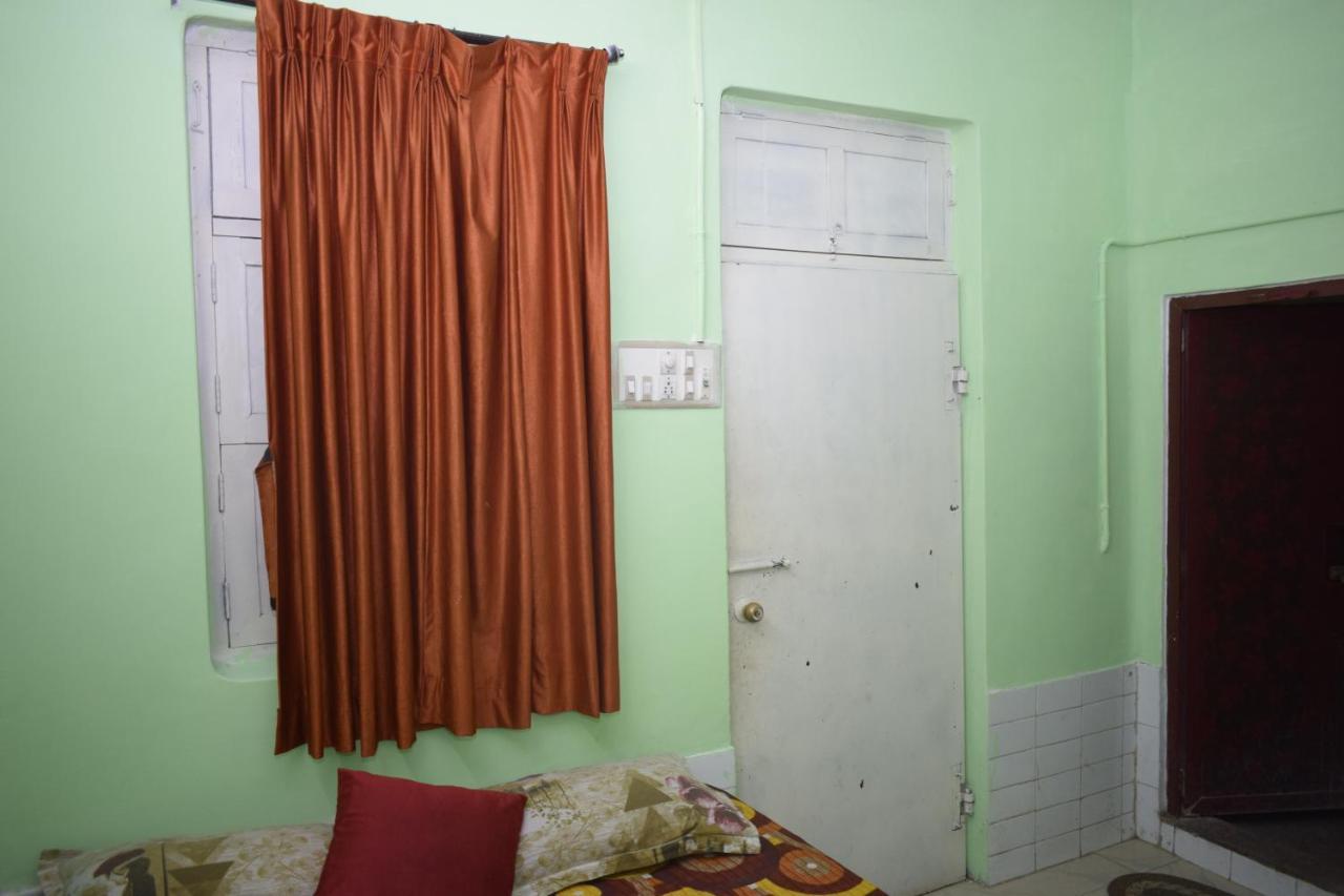 Balaji Guest House Pondicherry Exteriör bild